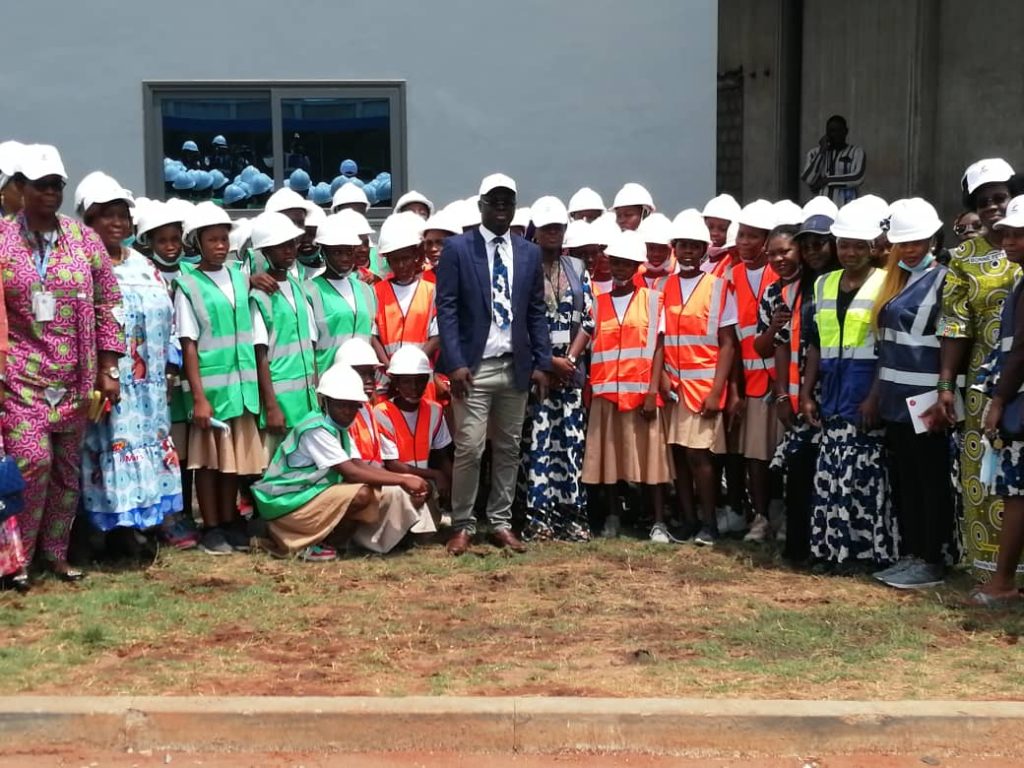 JIF 2023 : CIMCO Industrie S.A honore les jeunes filles élèves du Lycée Lomé Port