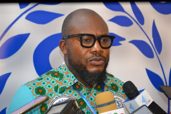 Togo : Décès au CHU Sylvanus Olympio, le SYNPHOT rejette toute négligence et réclame une enquête