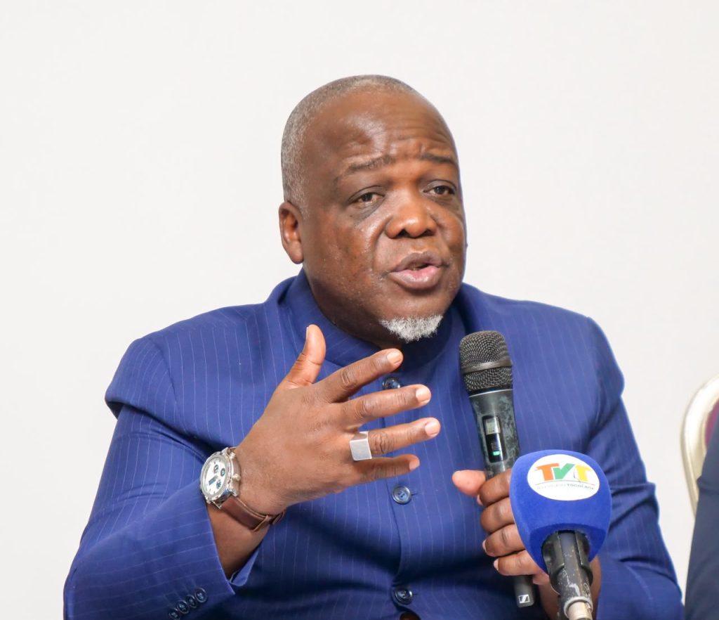 Togo/Éducation civique : Pacôme Adjourouvi réunit 30 jeunes issus des cinq régions et du Grand Lomé