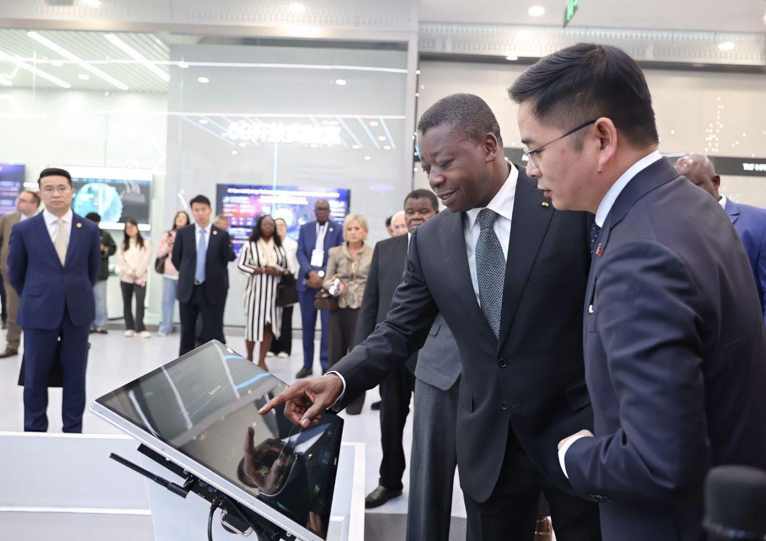 Chine-Togo/Robotique et 6G : Faure Gnassingbé explore les possibilités de coopération
