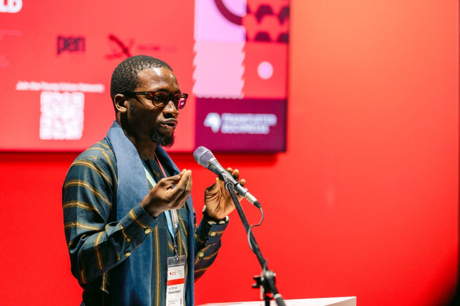 Littérature : À Francfort, le Togolais Ayi Renaud Dossavi porte la voix des jeunes écrivains